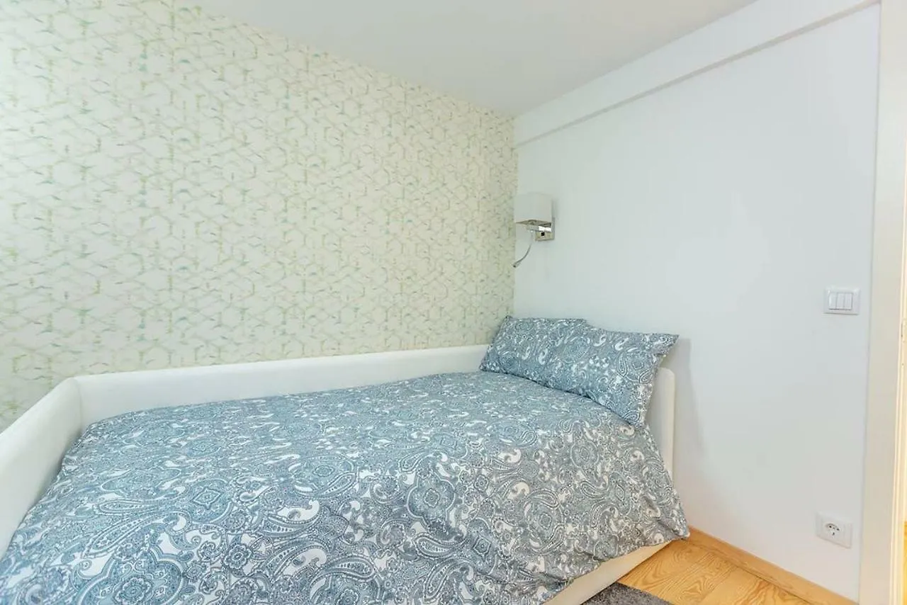 Cascais Seaside Duplex - 200M From The Beach! contacts